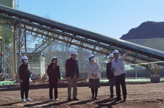 住房和城乡建设部法规司副司长冉洁到北京市海淀区苏家坨建筑垃圾资源化处置中心考察调研